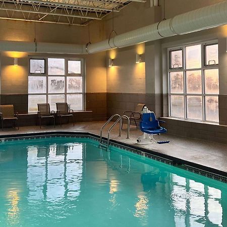 Hotel La Quinta By Wyndham Detroit Utica Extérieur photo