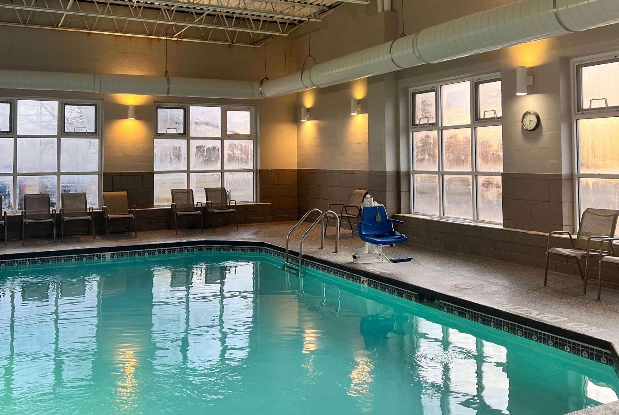 Hotel La Quinta By Wyndham Detroit Utica Extérieur photo